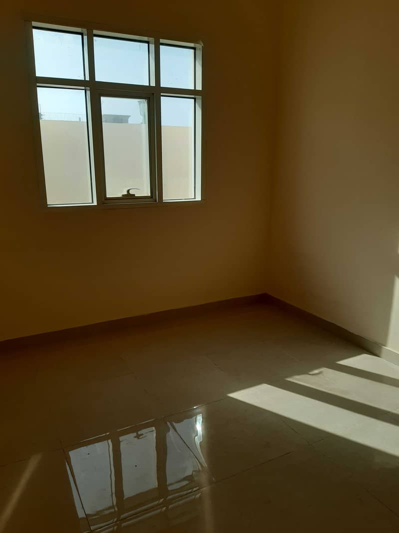 شقة في المنطقة 8،مدينة محمد بن زايد 1 غرفة 34000 درهم - 5434249