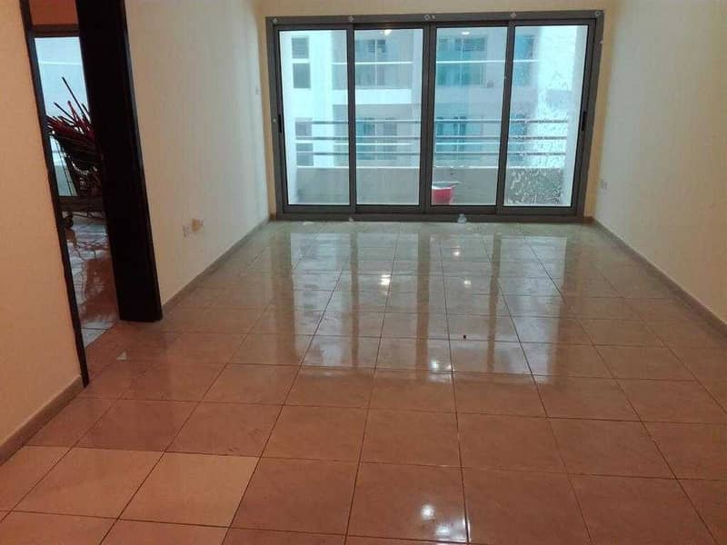 NEAR METRO STATION OPPSITE MAI TOWER 1 BEDROOM HALL ONLY 30K WITH