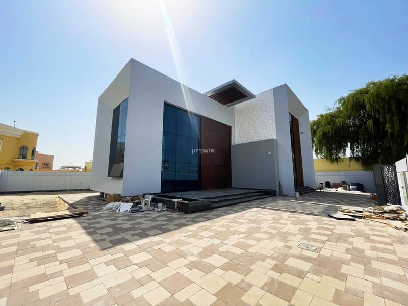 BRAND NEW I MODERN VILLA I HUGE GARDEN I TOP-OF-THE-LINE FINISHING BRAND NEW I MODERN VILLA I HUGE GARDEN I TOP-OF-THE-LINE FINISHING