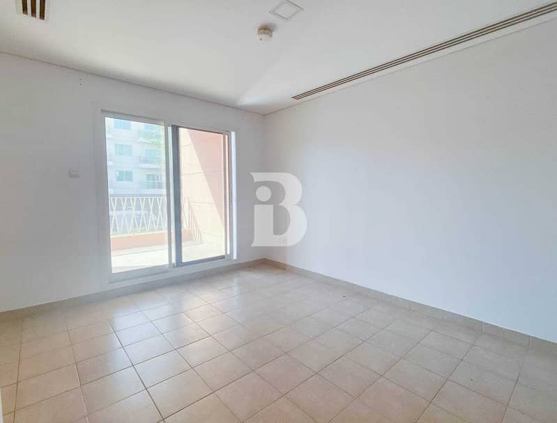 11 Huge Garden | 3Bedroom | Spacious Townhouse