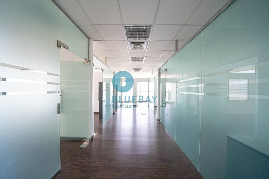 5 588 sq. ft | Semi-Fitted Office with City View in Media City