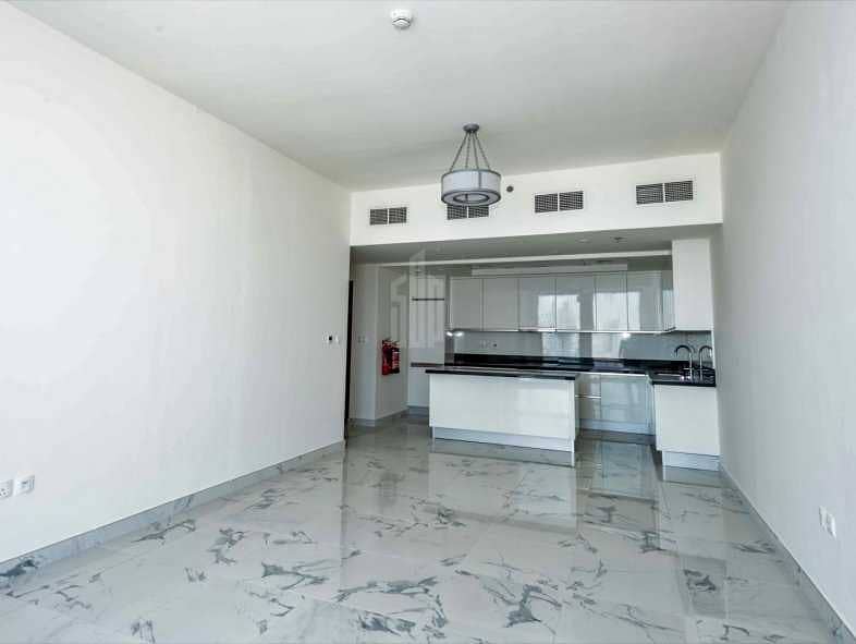 LUXURIOUS | CANAL VIEW | SPLENDID LOCATION LUXURIOUS | CANAL VIEW | SPLENDID LOCATION