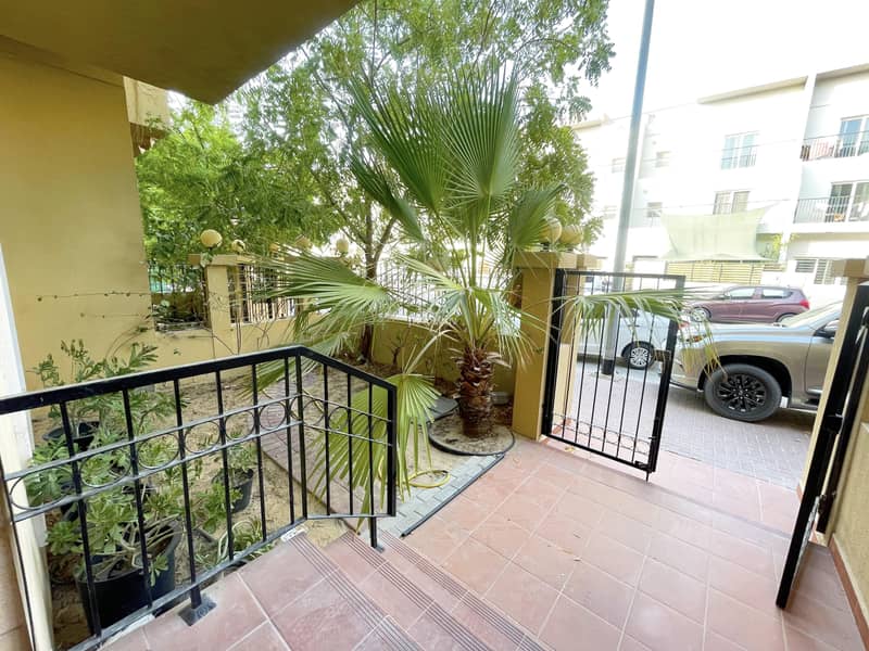 2 AFFORDABLE TOWNHOUSE NEAR CIRCLE MALL | WELL MAINTAINED