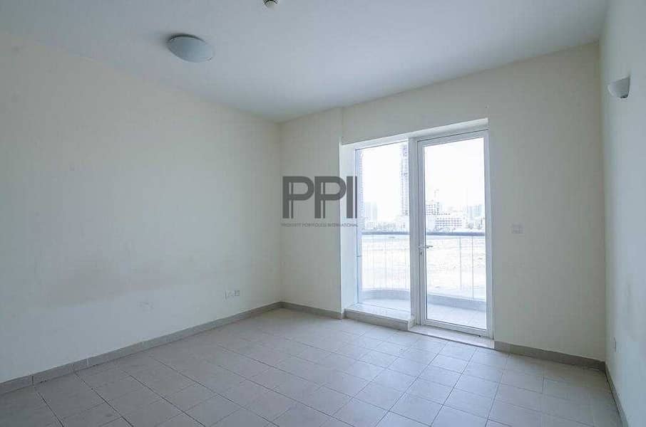 Unfurnished ,Bright studio for rent with Balcony