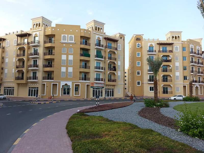 One bedroom Hall With  Balcony For Rent in Emirates Cluster,