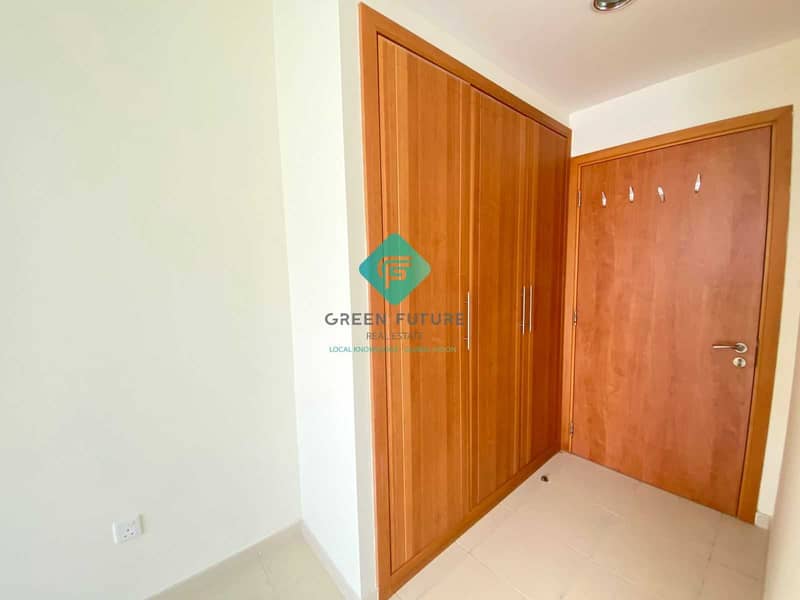 3 Huge Size Chiller Free One Bedroom Apartment witn Parking In mulberry JVC 33000 AED