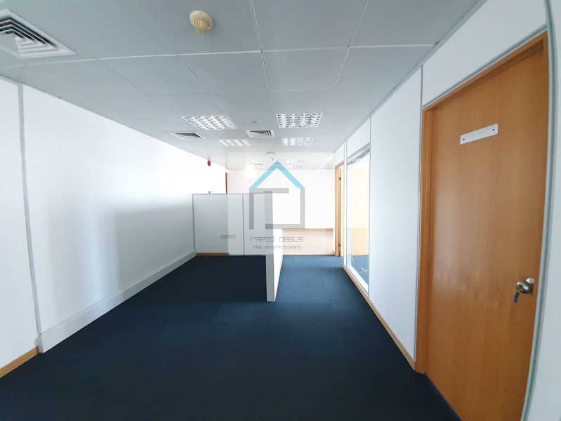 5 No Commission ! Spacious Office with Partitions