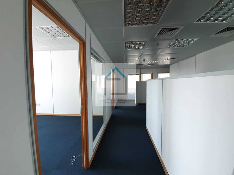 9 No Commission ! Spacious Office with Partitions
