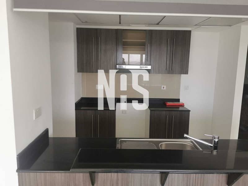 5 Ready to Move in | Elegant Unit with Balcony | Full Privacy .