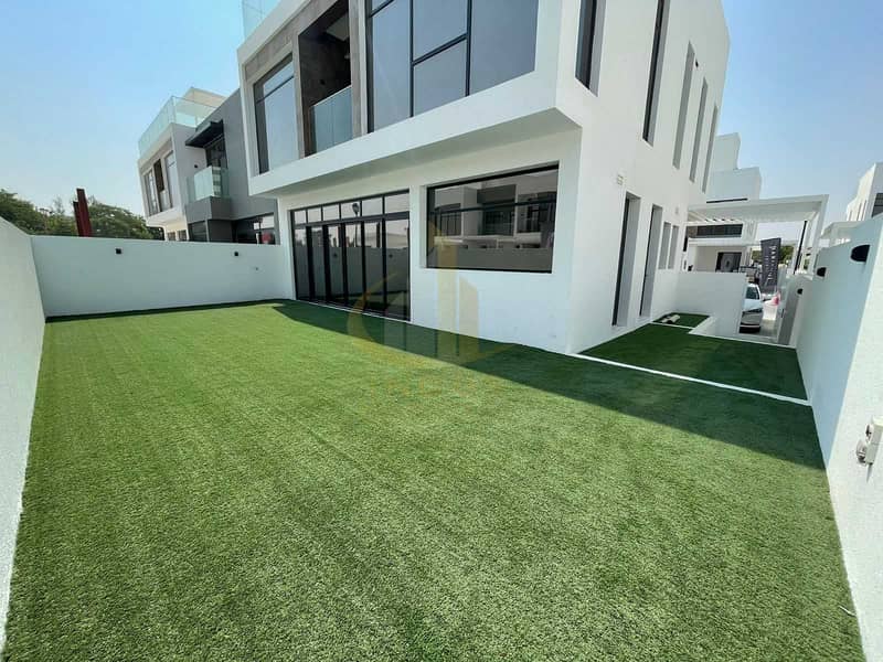 2 4BR+M | Private Pool and Garden | Jumeirah Luxury