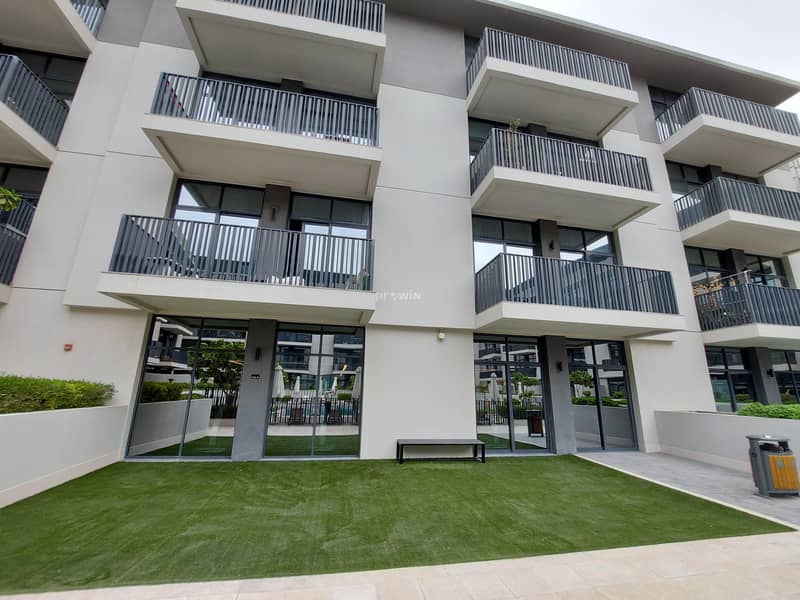 33 Pool view | 2BR + study | Chiller Free | LARGE Layout.