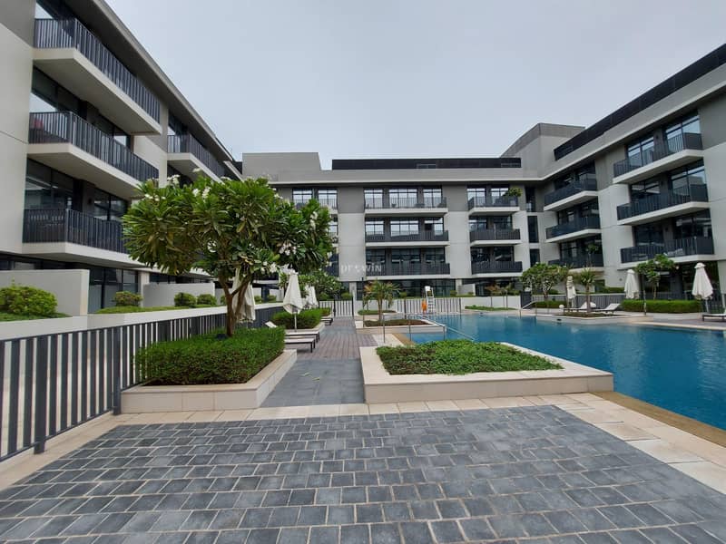 42 Pool view | 2BR + study | Chiller Free | LARGE Layout.
