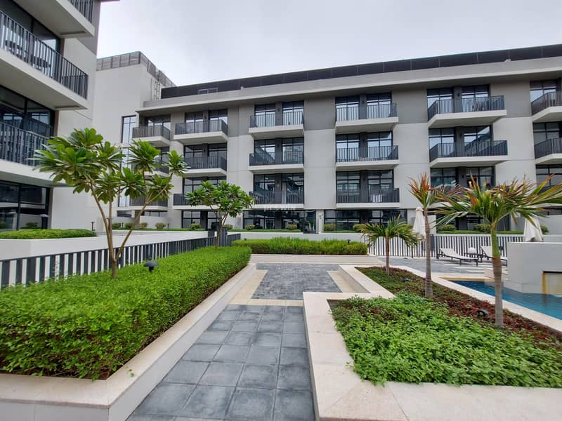 45 Pool view | 2BR + study | Chiller Free | LARGE Layout.