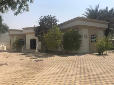 Good villa for rent in al twar 3 ( 4 bed room + maid room+ 2 kitchen +garde