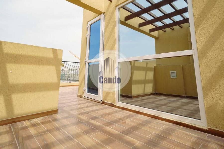 8 2 Floors | Balcony | Perfect Compound