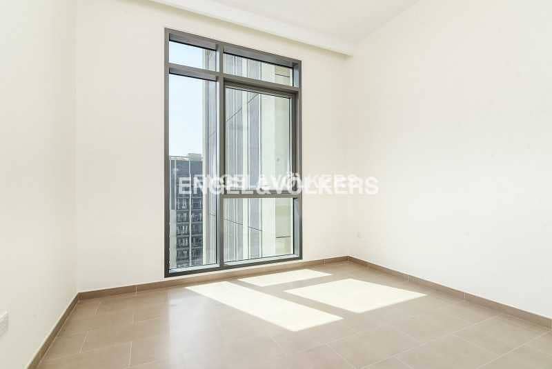 11 High Floor| Facing Pool & Boulevard| Brand New