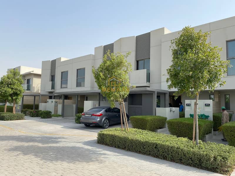 Villa 3 bedroom for sale next  City Center Al Zahia 1480000 installments
