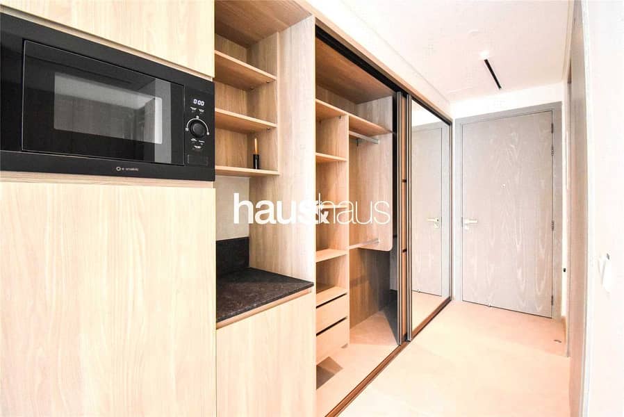 7 Studio Apartment | Park Facing | High Spec