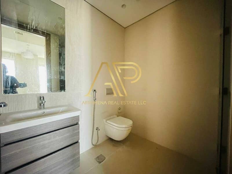 9 BRAND NEW HIGH RISE BUILDING | PANORAMIC VIEW | KITCHEN FURNISHED
