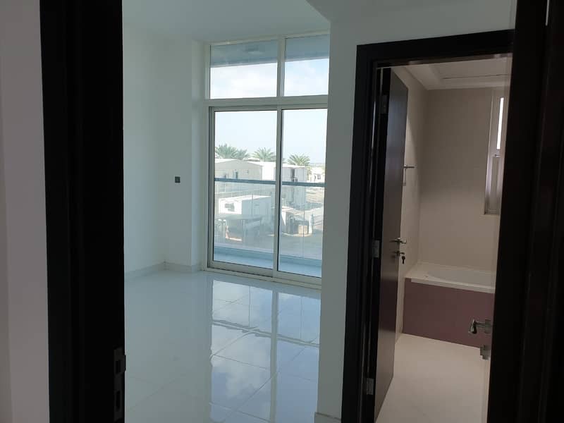 14 one bed room Apartment In Silicon Oasis