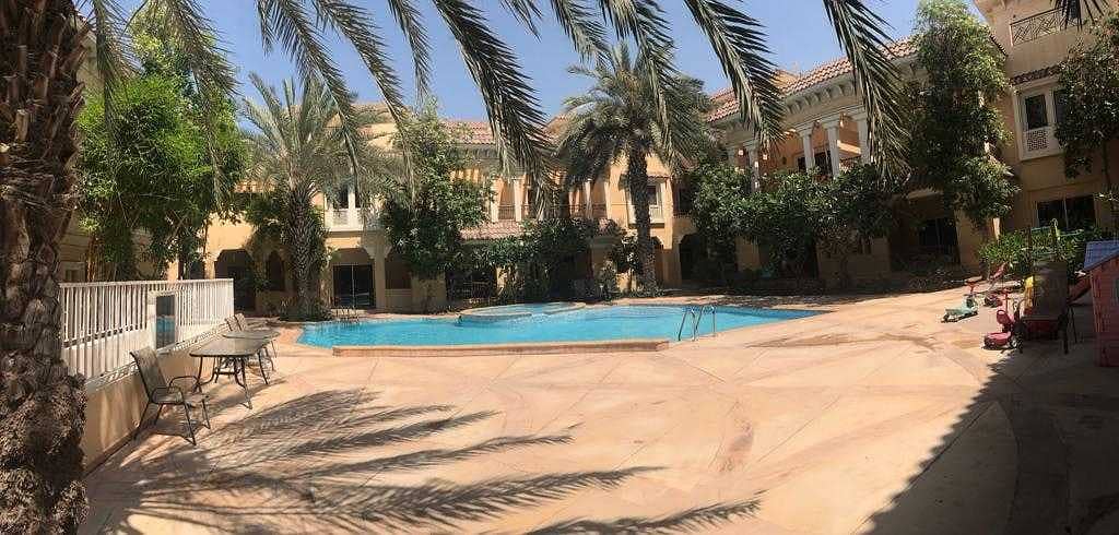 Nice 4 bedroom villa with pool/gym jumeirah