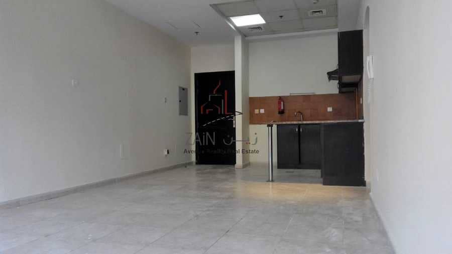 2 Bright 1 BR APT | With Court Yard | Equipped Kitchen