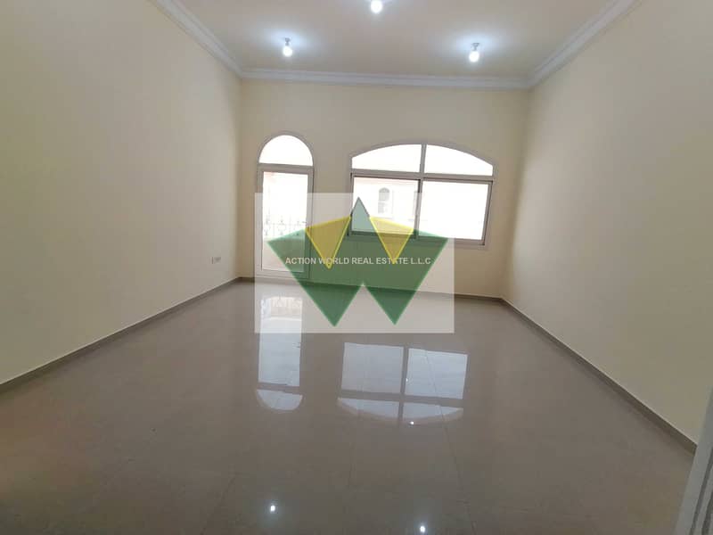 10 Private Entrance 4 Master BHK Big Yard and Maid