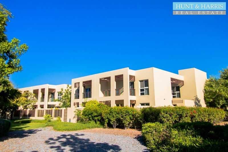 18 Live in luxury - Spacious Four Bedroom Townhouse