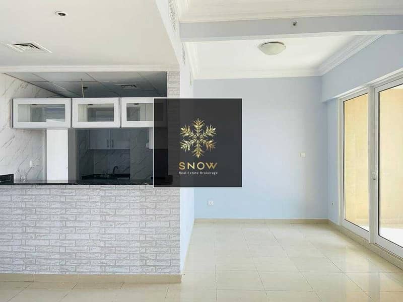Massive 3bhk with 5 balconies for rent Massive 3bhk with 5 balconies for rent