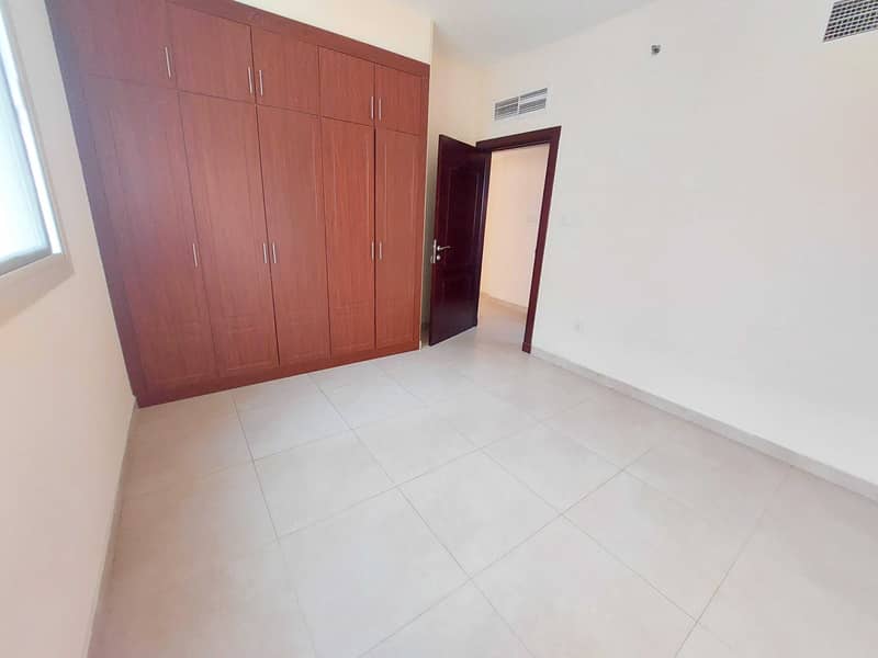 5 2Bedroom With One Month Free In New Muwailih Area