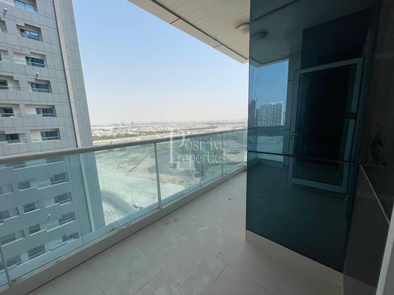 13 High Floor | 2 BR + M | Amazing View