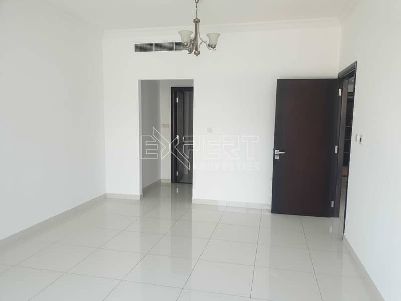 Bright and Spacious  1 Bedroom Apartment I 1 Month Free