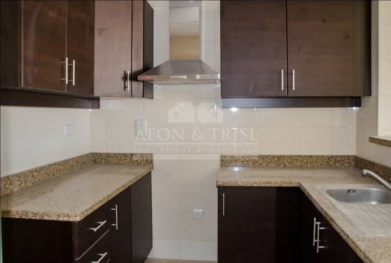 4 1 Bed |Closed kitchen |High Floor |Community View