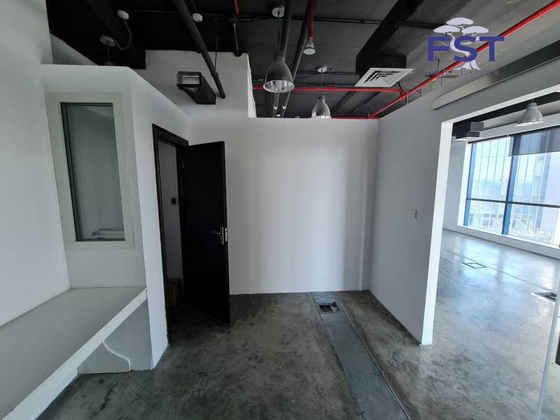 4 Amazing Fitted office for sale in Jumeirah Bay X3