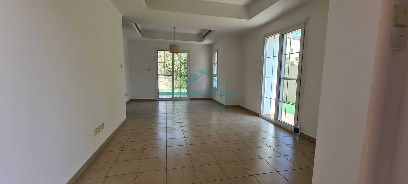6 Well Maintained | Close to Park N Pool | Single Row Type 3E