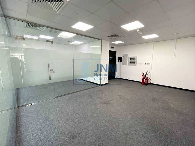 Top class|Corner Office | Low Floor | Along SZR Road Top class|Corner Office | Low Floor | Along SZR Road