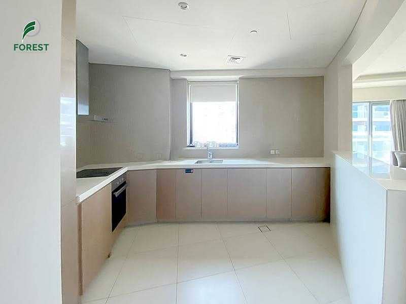 Astonishing Unit | 3 Beds | Clean | Spacious Apartment