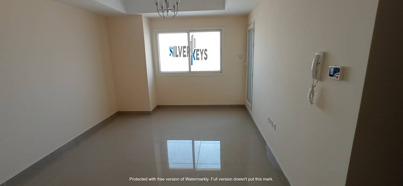 RENT OFFICE 850 sq. ft AVAILABLE  IN QUASIS  NO . 5