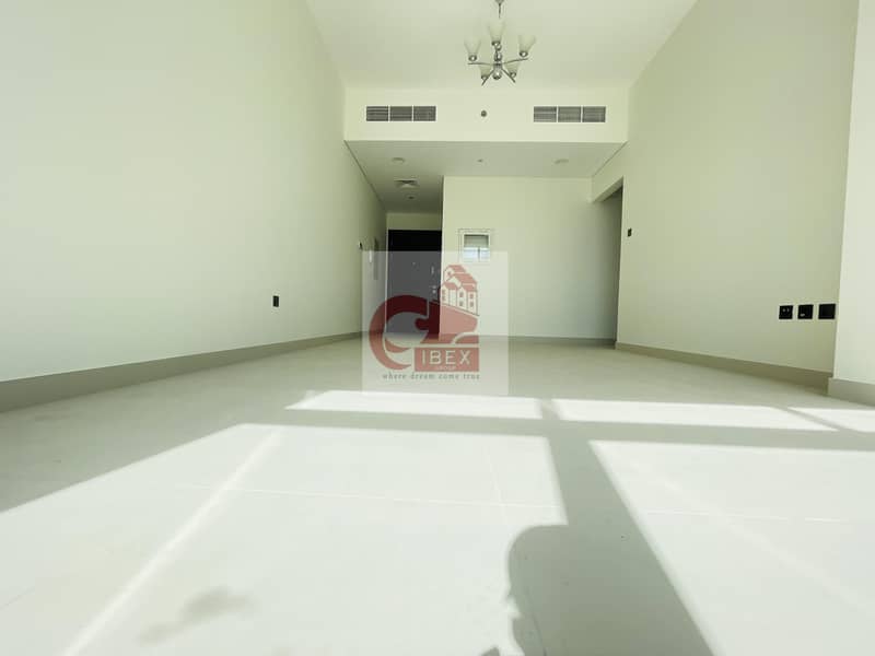 10 Full Sheikh Zayed View | Brand New 2/Br | Easy Access to Metro | 30 Days Free