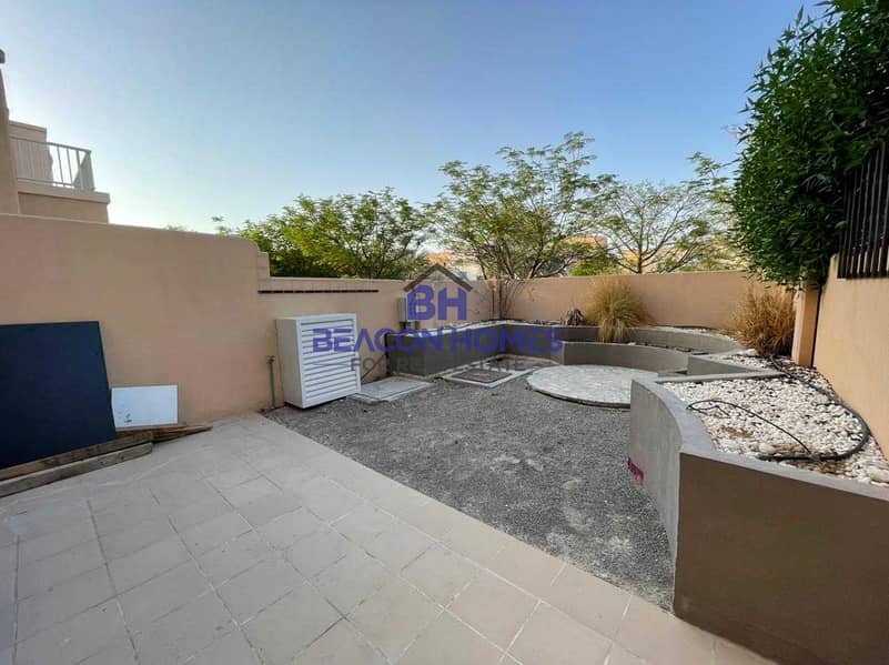 2 HOT DEAL! 3BR MED VILLA W/MODIFIED GARDEN