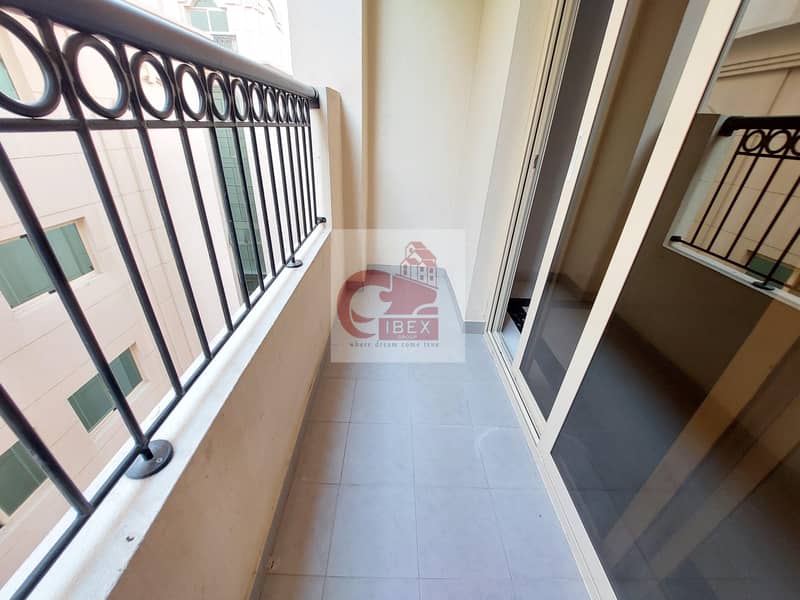 5 Spacious 2Bedroom With Balcony Parking 1Master Bedroom in New Muwailih Area