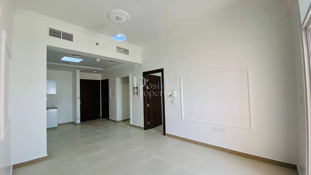 7 Luxurious Apartment | Brand New | Genuine Deal