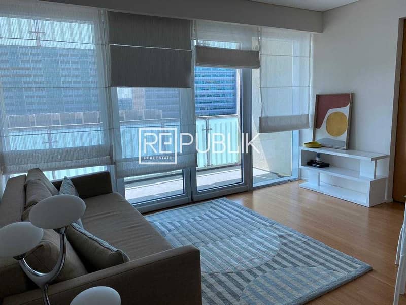 Splendid 1BR Furnished with Balcony and Canal View