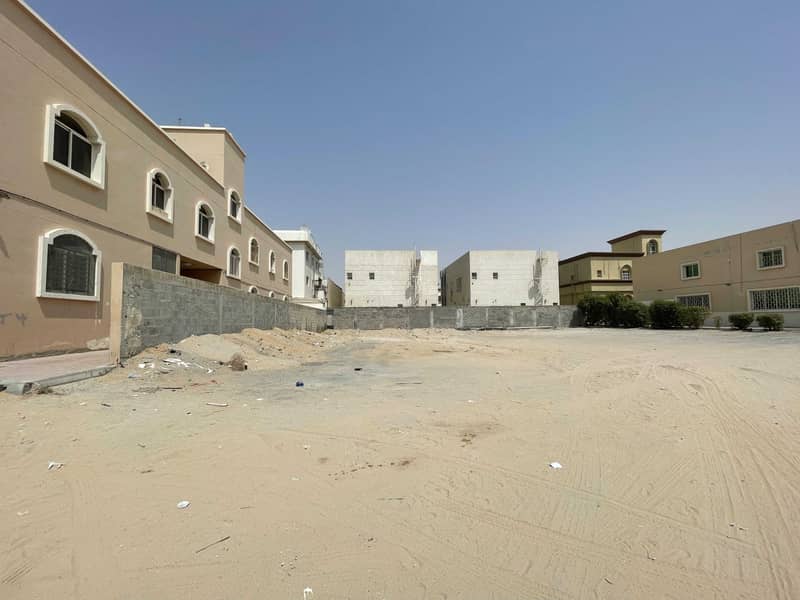 5 The land of Al-Rawda area on a commercial street, an area of 900 square meters