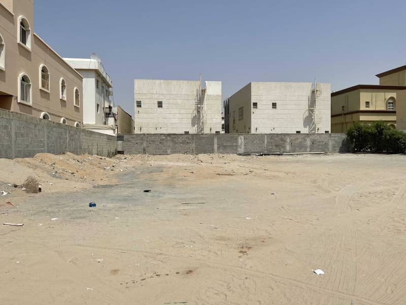 6 The land of Al-Rawda area on a commercial street, an area of 900 square meters