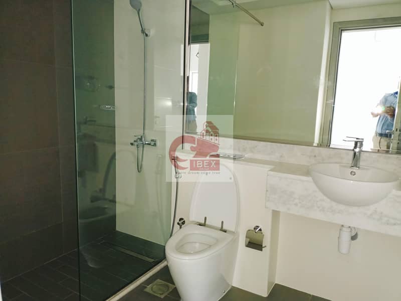 11 30 days free ! Brand new ! Spacious apartment ! With all ameneties