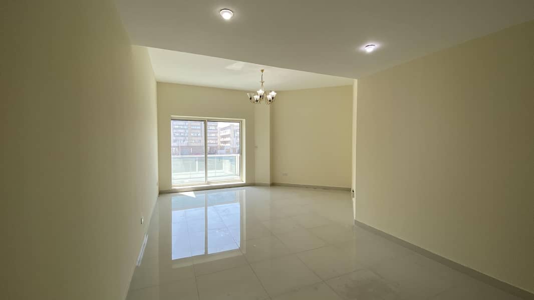 Spacious 1BR Apartment with Huge Living Room