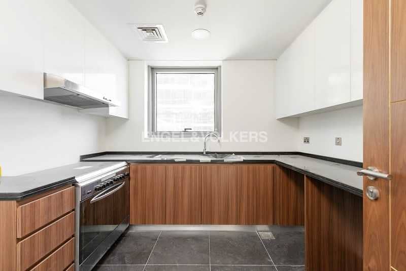 2 Spacious | Closed Kitchen | Park View