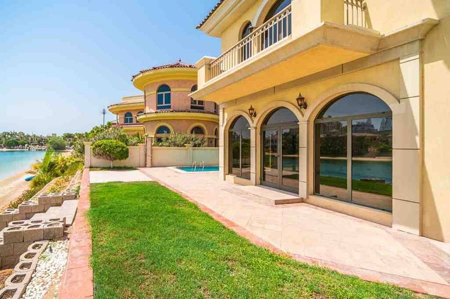 9 Luxury villa | Unfurnished | Beach access