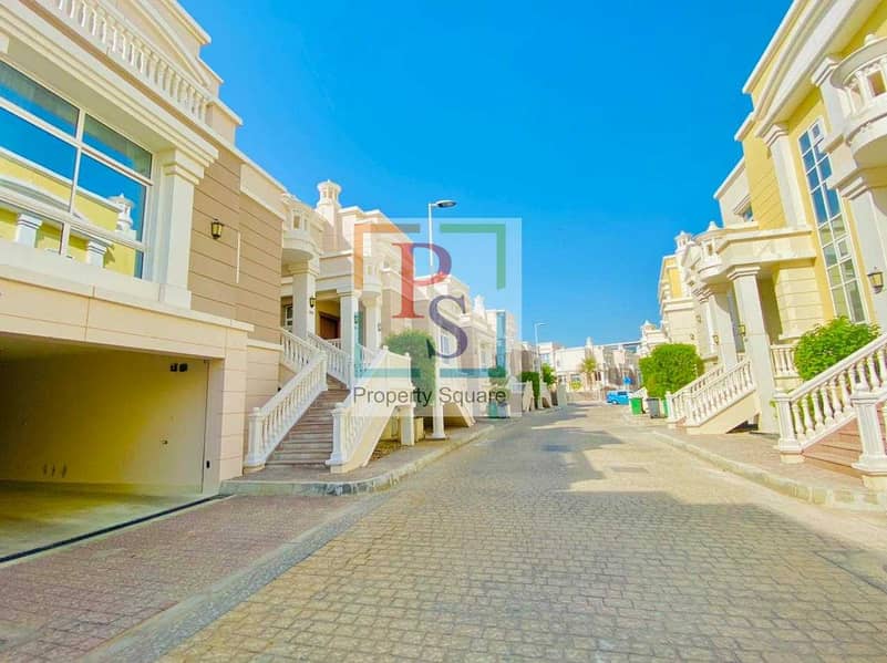 Hot Deal ! Amazing Villa ! Spacious & Luxurious Property. Hot Deal ! Amazing Villa ! Spacious & Luxurious Property.